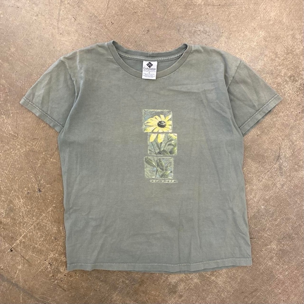 Vintage Columbia Sportswear Sunflower 90s Women's Baby Tee T-Shirt Small